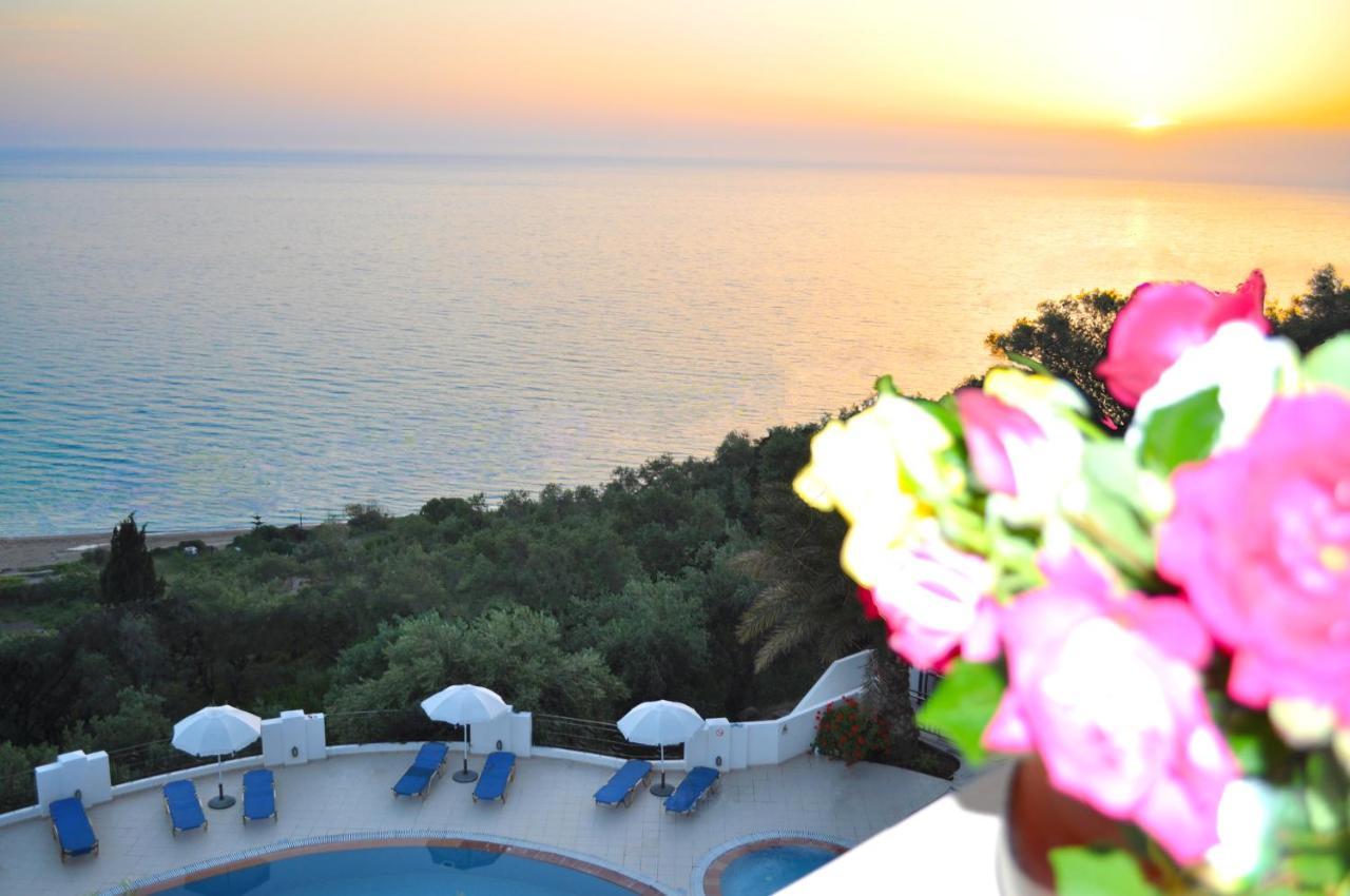 Holiday Apartments Maria With Pool And Panorama View - Agios Gordios Beach Екстериор снимка